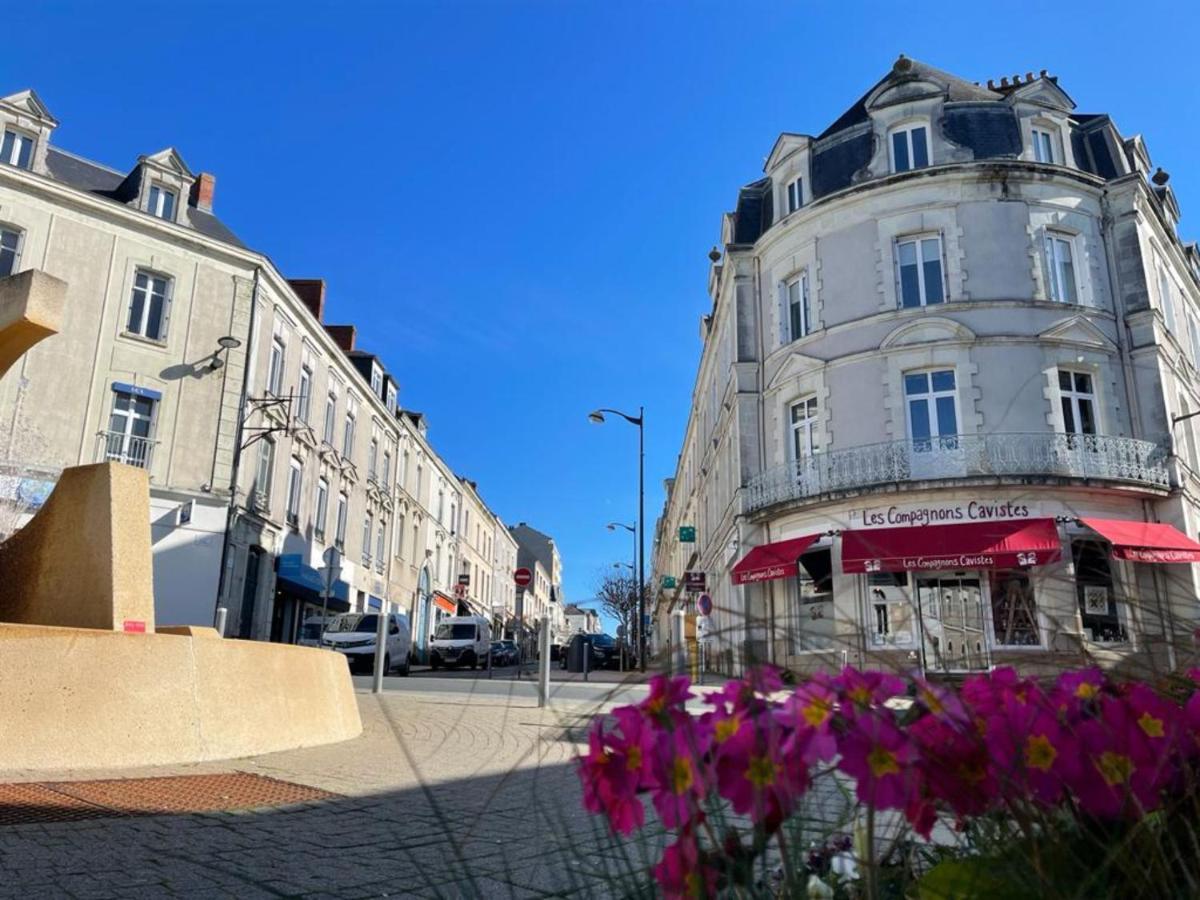 Demeure Rossini Cholet Centre Apartment Luaran gambar